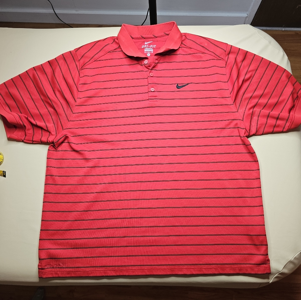 NIKE Dry Fit Polo